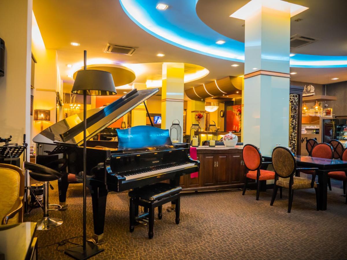 Atrium Boutique Khách sạn 3*